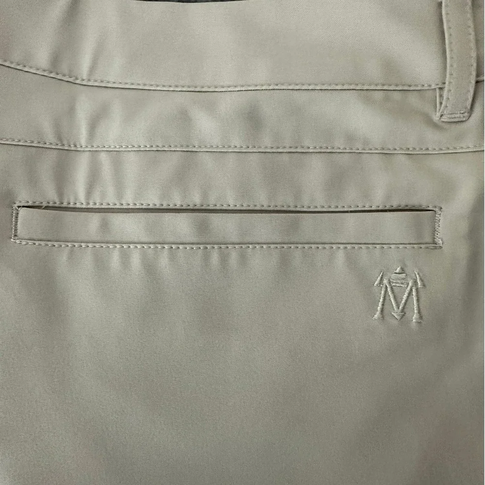 Lesmart Women's Golf Shorts 16 Beige Standard Fit Stretch Performance Activewear